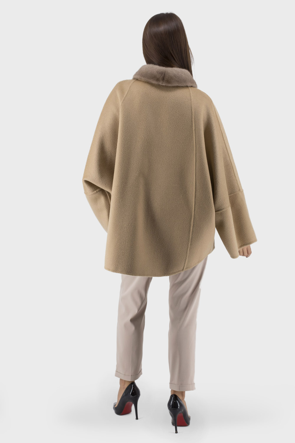 Palton supradimensionat de lână pentru femei cu blană de nurcă, culoare camel Ferrucci (cămilă, L)
