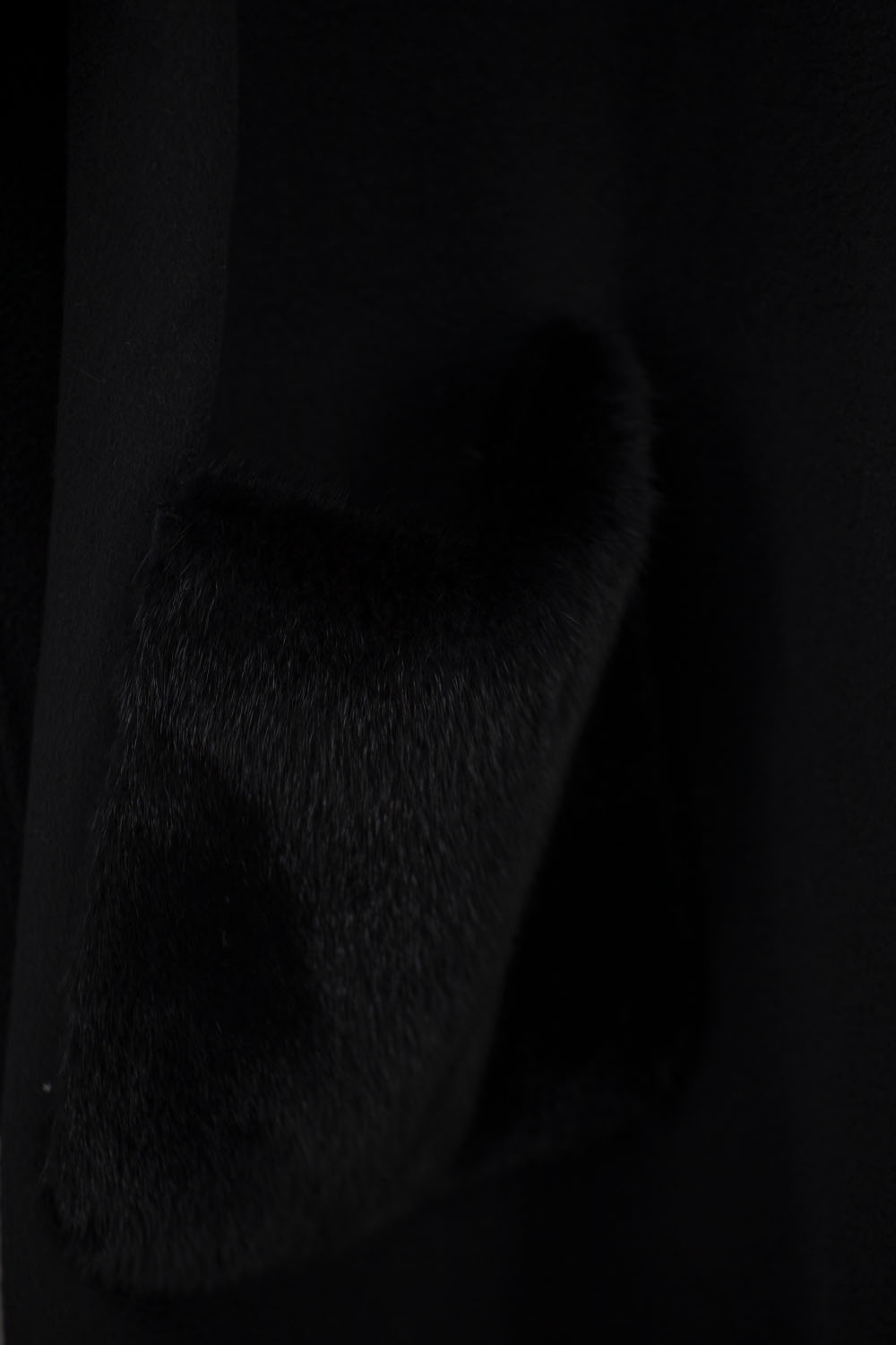 Palton de lână pentru femei cu blană de nurcă fără căptușeală și glugă Ferrucci (negru, 2XL)